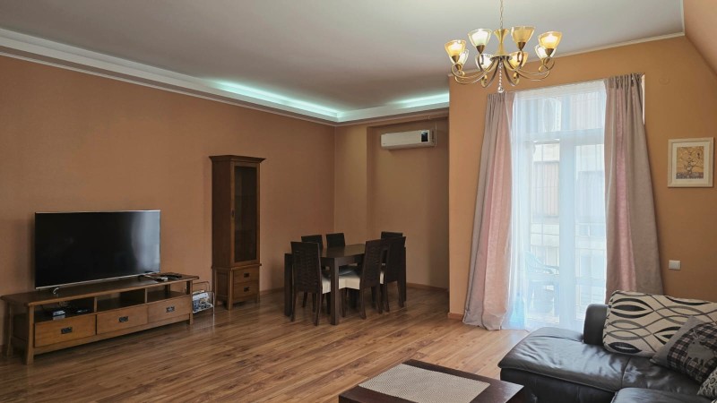 For rent Flat in Mtatsminda district