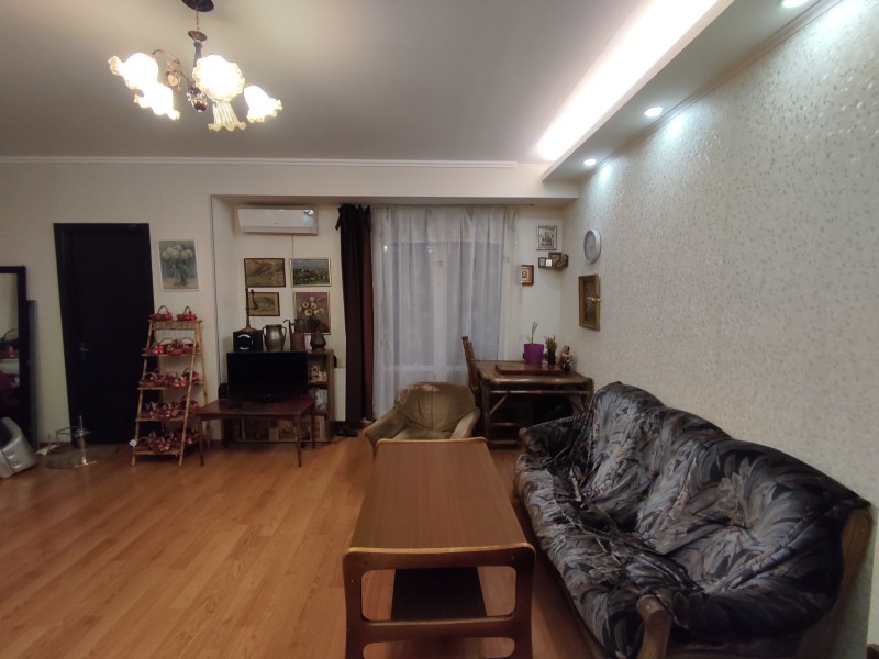 იყიდება ბინა საბურთალოს რაიონში